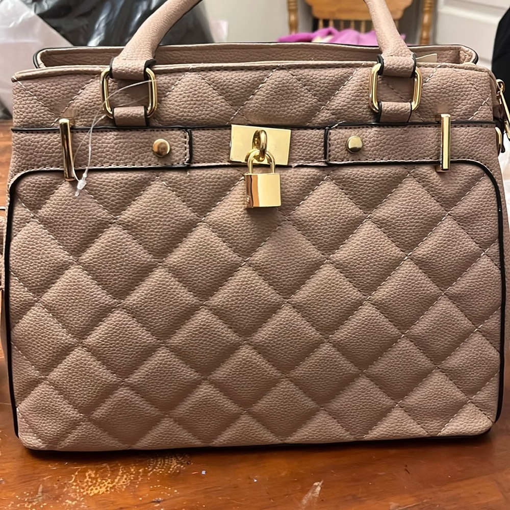 Purse

Strap